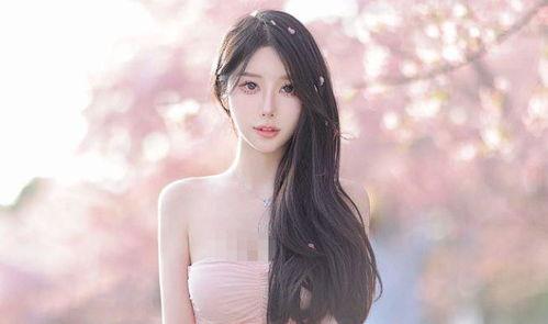 女主播牛仔裤扭屁股,女主播扭臀魅力瞬间